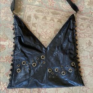 Cross strap purse
